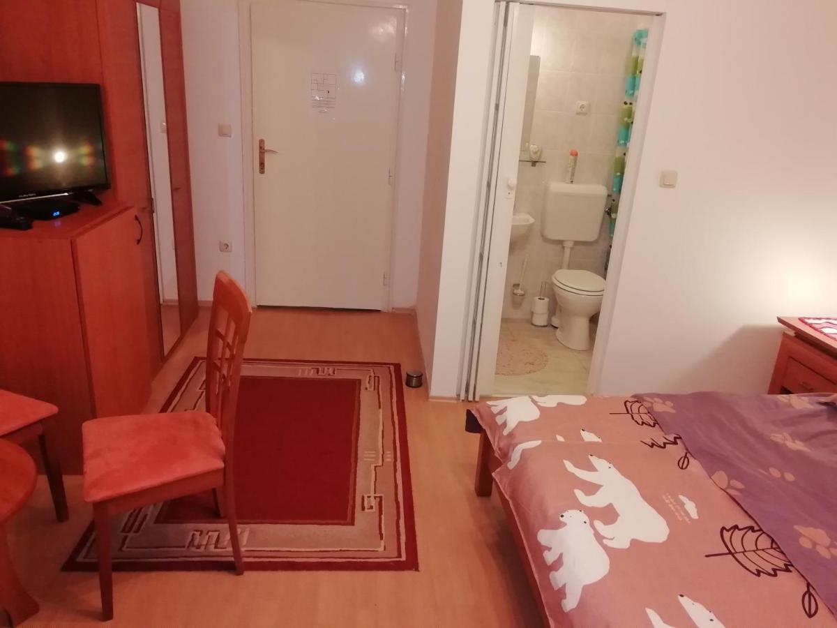 فندق Asta La Vista Vendeghaz ميسكولك المظهر الخارجي الصورة