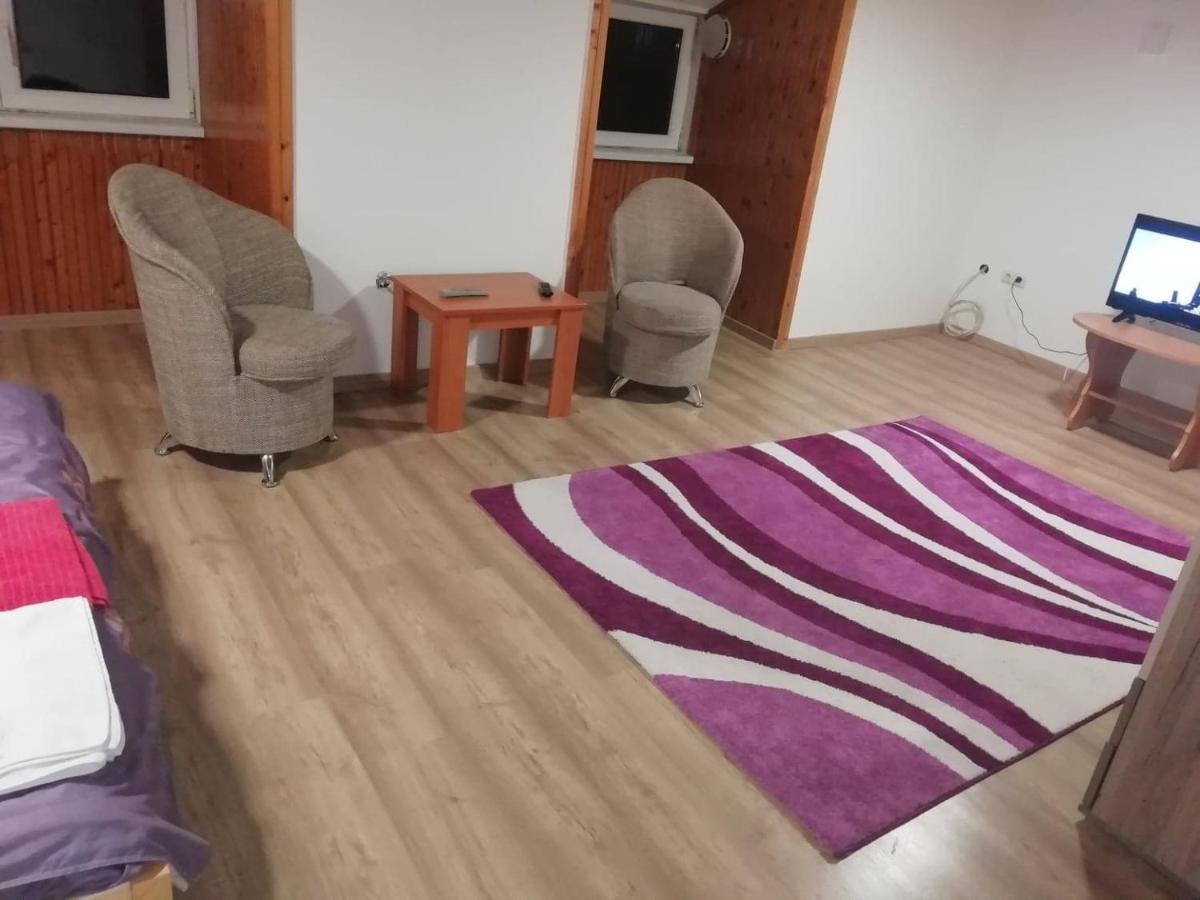 فندق Asta La Vista Vendeghaz ميسكولك المظهر الخارجي الصورة