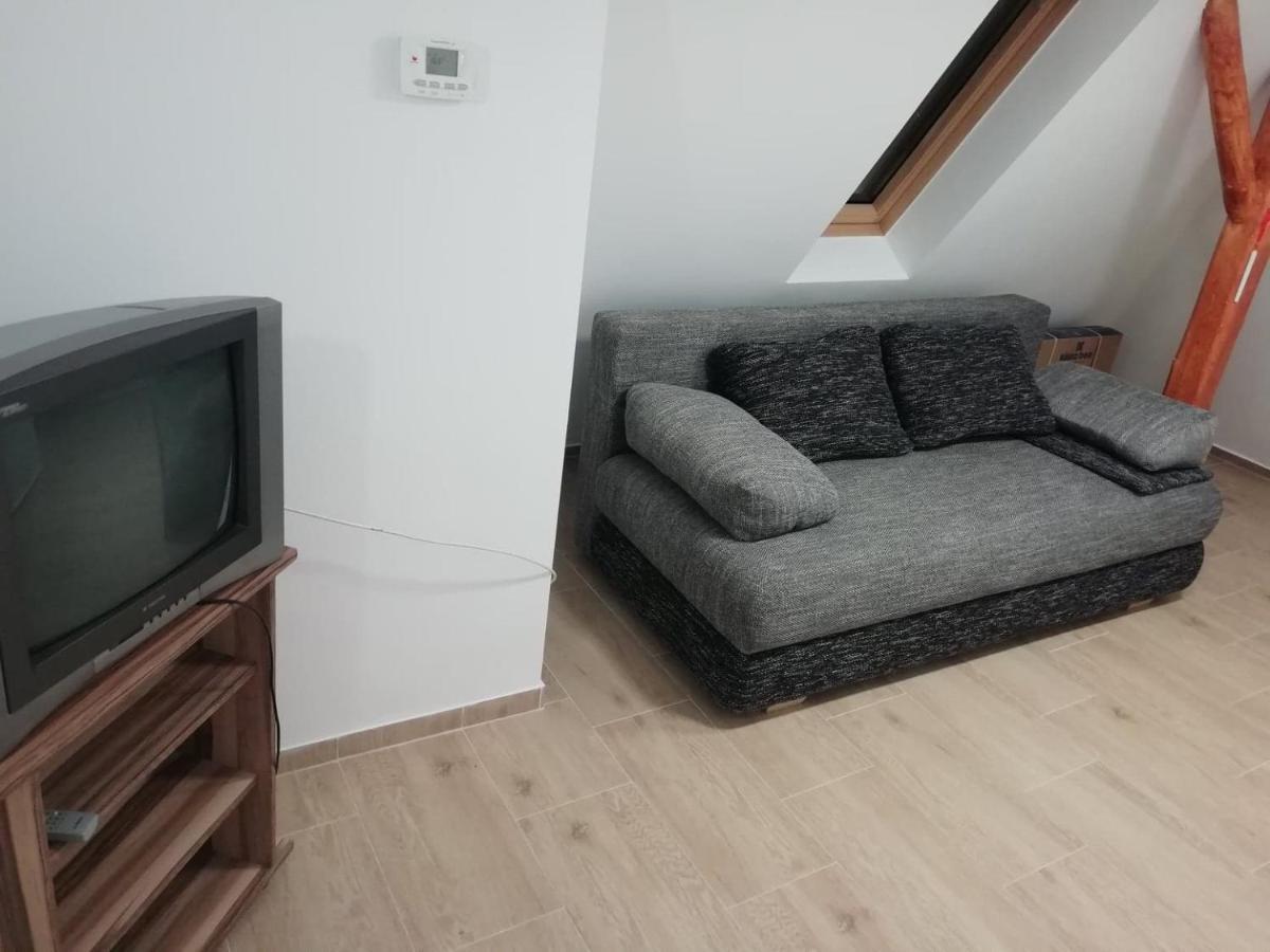 فندق Asta La Vista Vendeghaz ميسكولك المظهر الخارجي الصورة